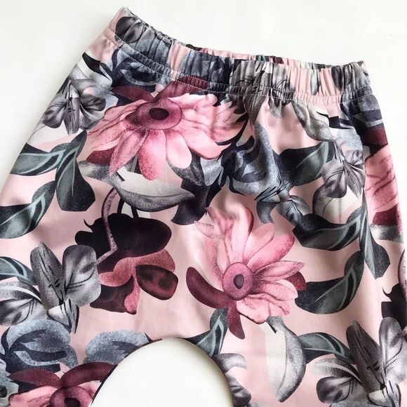 Floral Harlem pants EUC no size fits 18-24 months - Picture 2 of 3